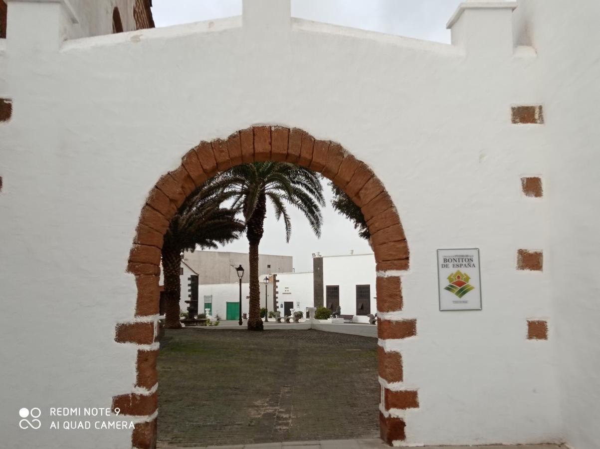 Precioso Apartamento Con Terraza En Teguise Apartment Teguise  Exterior photo